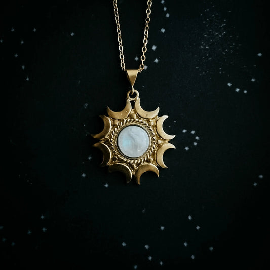 Moonspell Necklace with Moonstone Pendant 