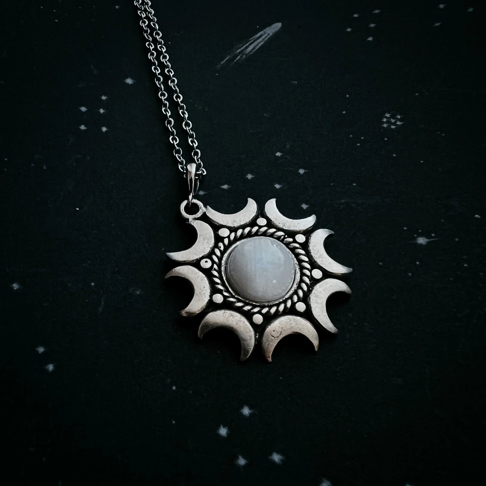 Moonspell Necklace with Moonstone Pendant 