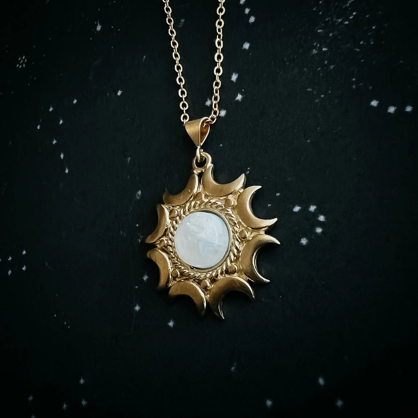 Moonspell Necklace with Moonstone Pendant 