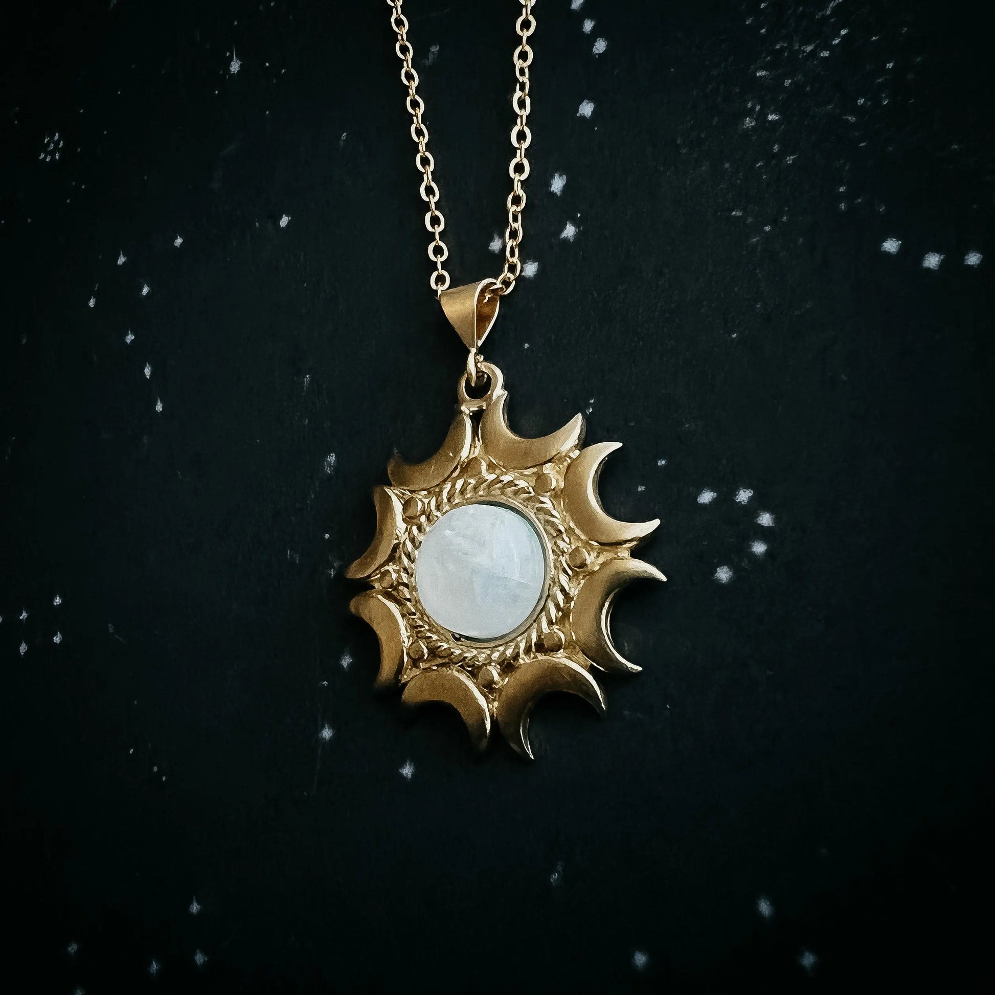 Moonspell Necklace with Moonstone Pendant 